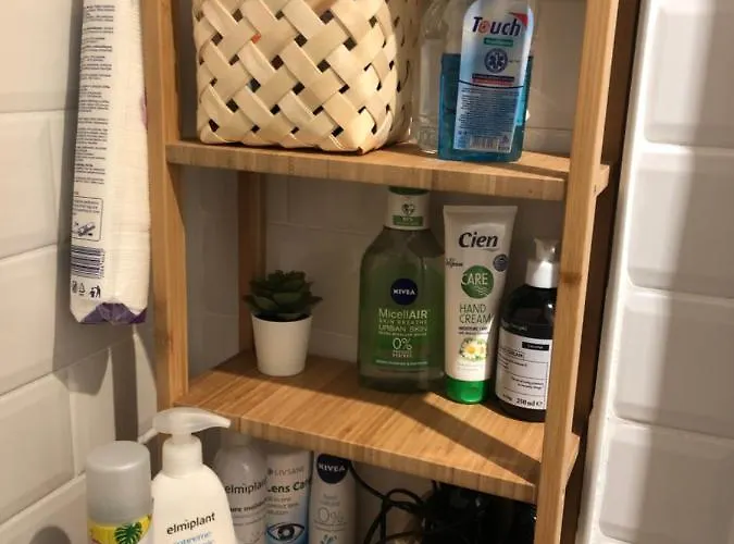 44 Universitate * Bucareste