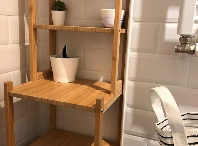 44 Universitate * Bukarest