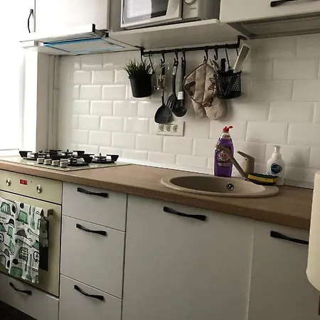 44 Universitate * בוקרשט